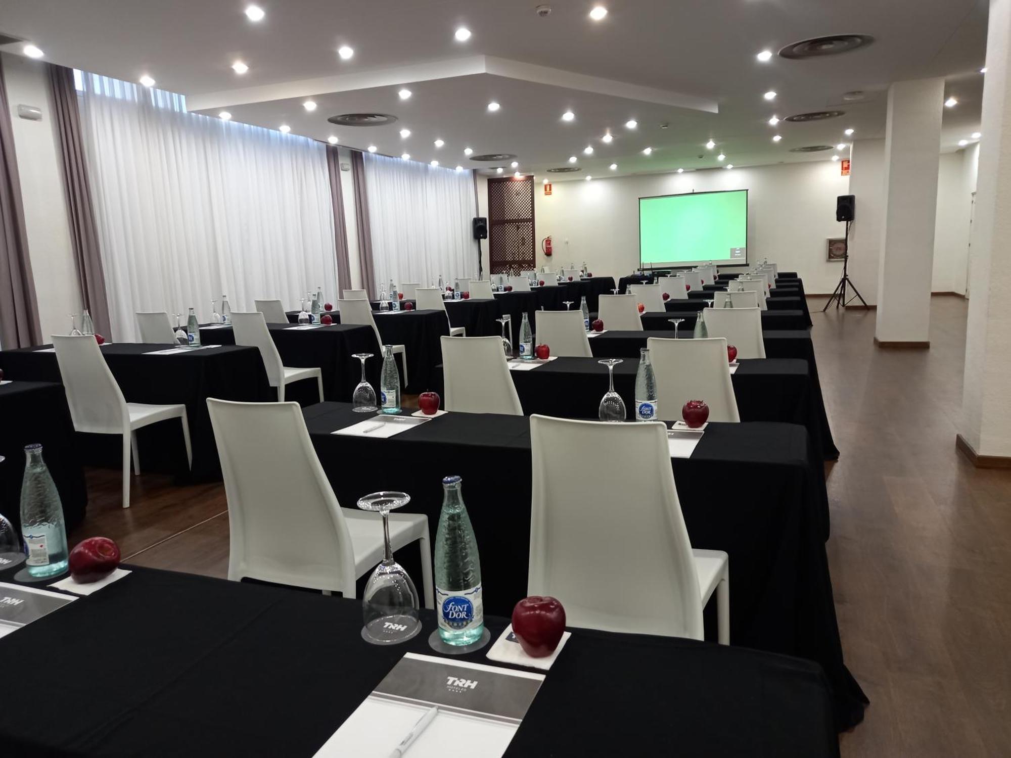 Hotel Trh La Motilla Dos Hermanas Ngoại thất bức ảnh